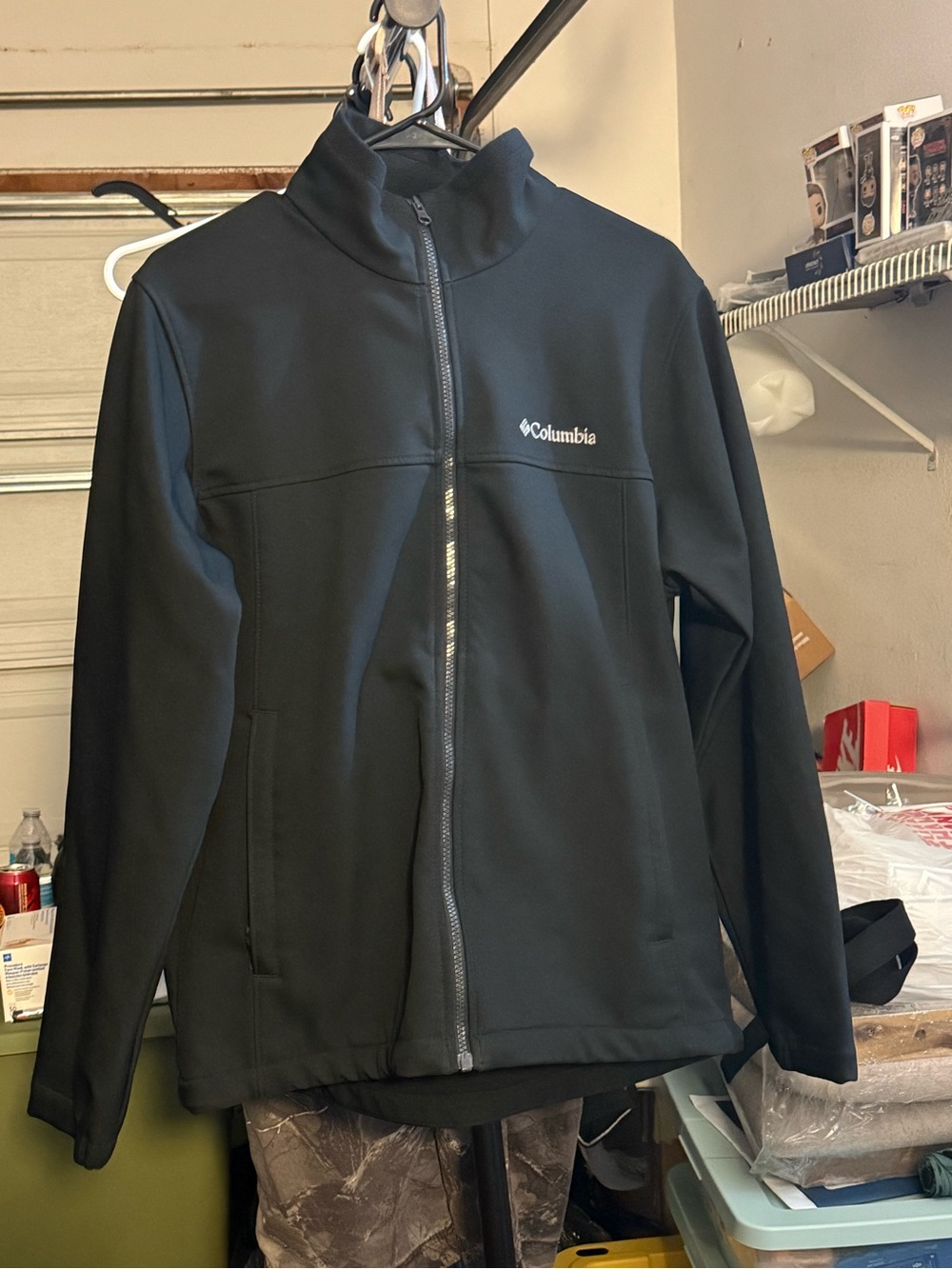 Columbia Men’s Black Full-Zip Softshell Jacket